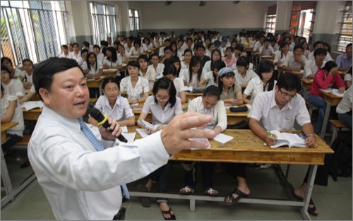 Bo cong chuc, vien chuc giao vien: Lanh dao truong dai hoc len tieng hinh anh