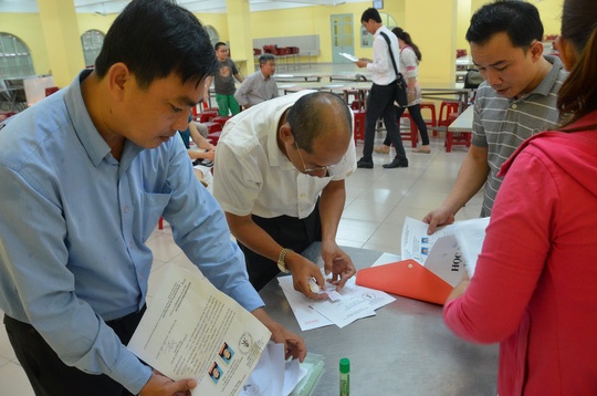 Manh tay voi 'chay' truong hinh anh