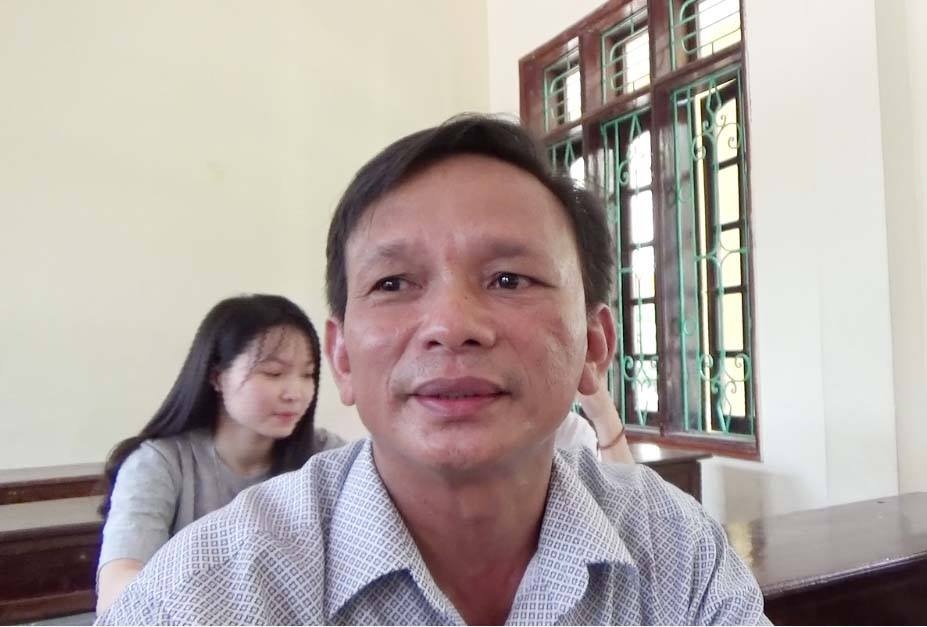 Thi sinh 52 tuoi lan dau thi THPT quoc gia hinh anh