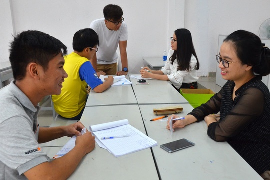 Tat ta loc ao de cong bo diem chuan hinh anh