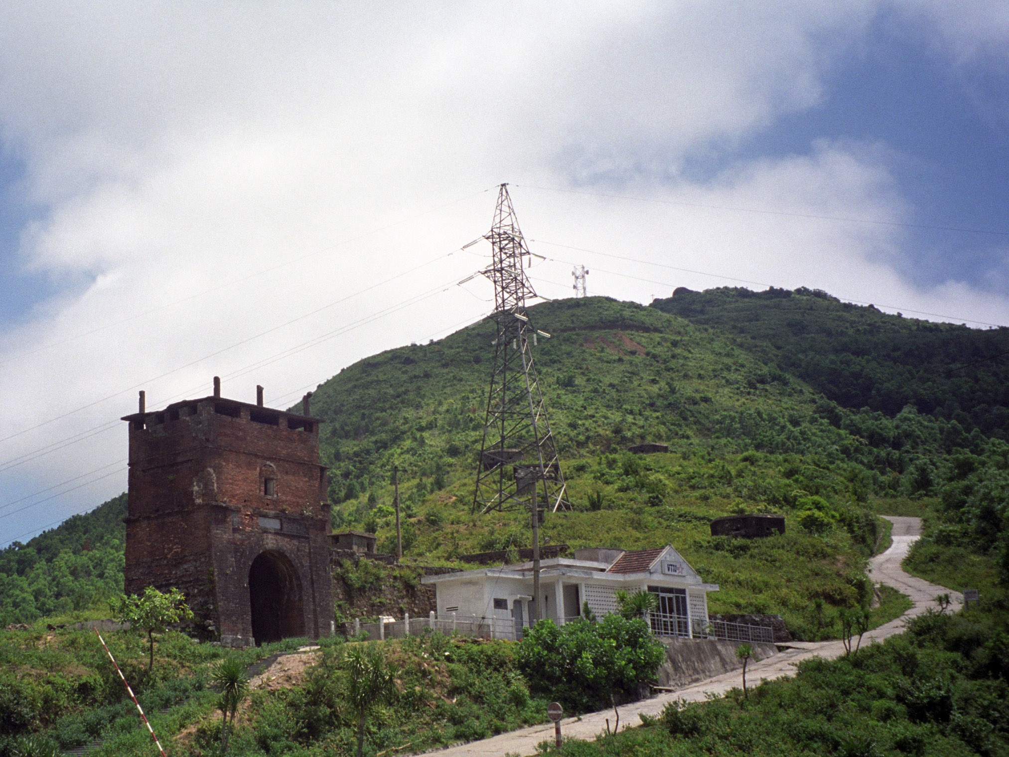 Động âm phủ ảnh 8 Dong am phu anh 8