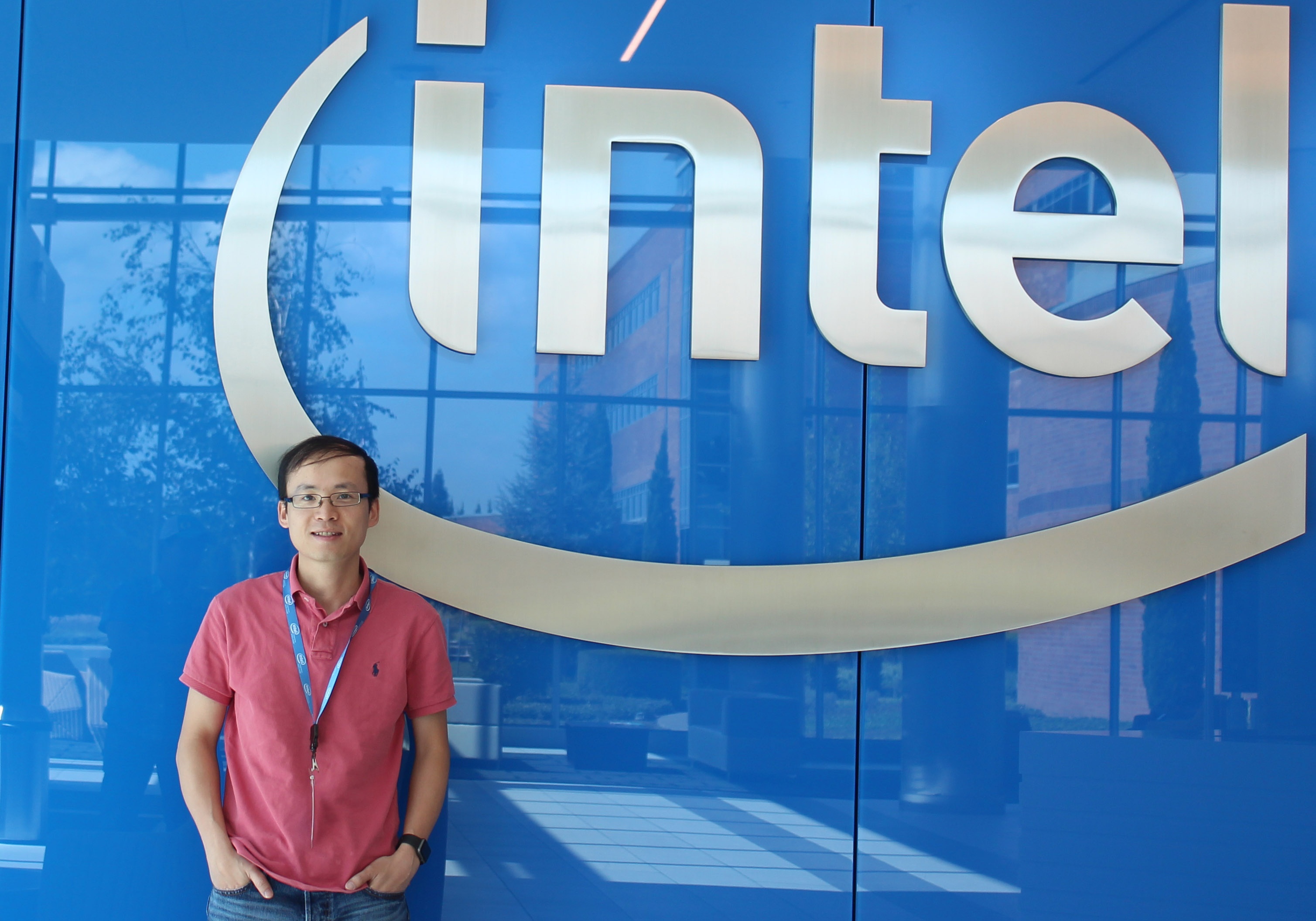 Su tinh co dua chang tien si Viet gia nhap Intel hinh anh