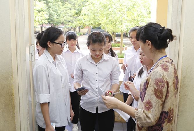 Vao lop 10 cang thang hon thi dai hoc hinh anh