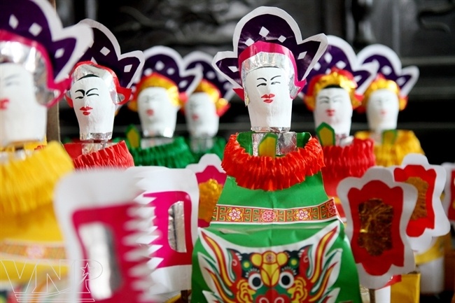 Trieu dai nao cho nho sinh do tu tai voi 3 quan tien? hinh anh