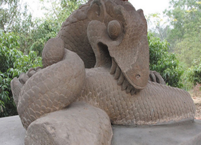 Thai su Le Van Thinh bi vu oan hoa ho tai ho nao o Ha Noi? hinh anh