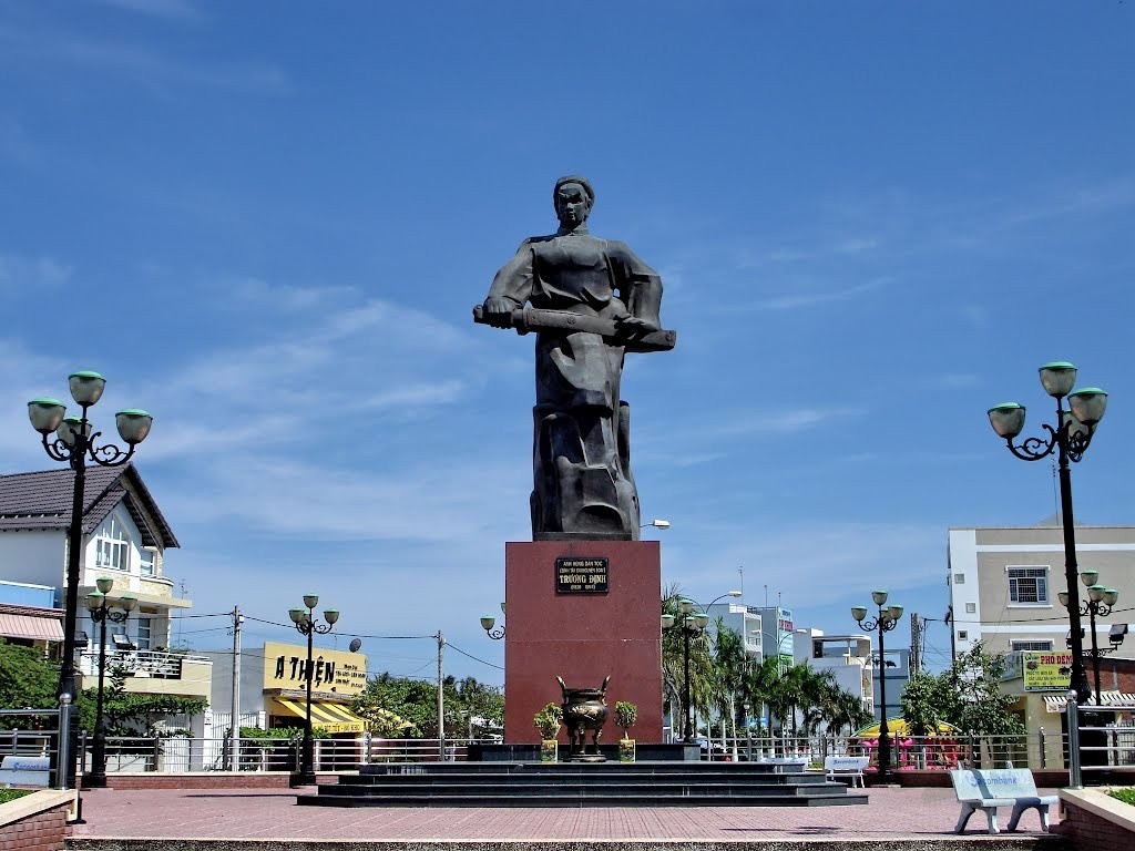 Câu hỏi lịch sử bằng thơ ảnh 4 Cau hoi lich su bang tho anh 4