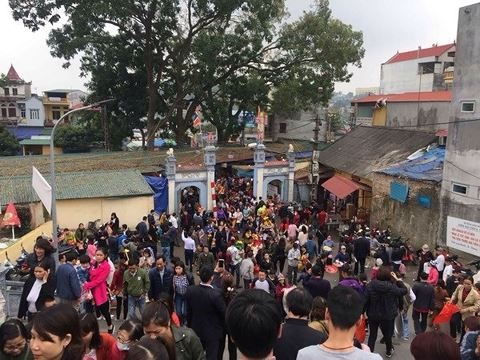 Yeu cau lam ro viec hieu truong, hieu pho di le trong gio hanh chinh hinh anh