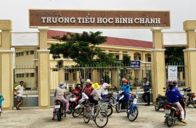 Ong Vo Hoai Thuan: 'Toi khong ep, co giao tu quy' hinh anh