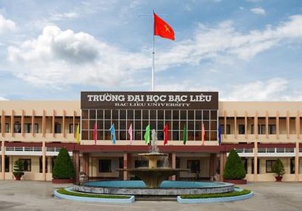 Sinh vien DH Bac Lieu khong duoc mac vay ngan tren dau goi hinh anh