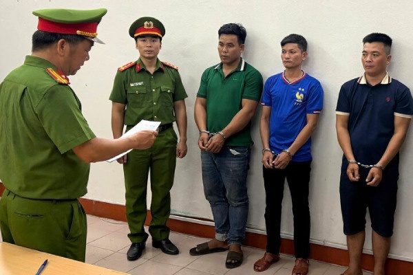 Nam thanh nien o Da Nang bi nhom nguoi danh tu vong sau tiec cuoi hinh anh