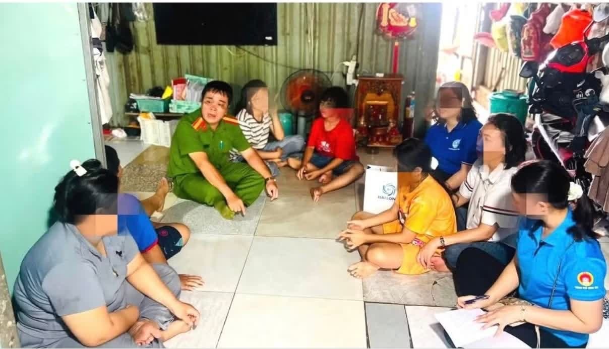 Nghi bao hanh,  su dung tre em,  Ban hang rong anh 2