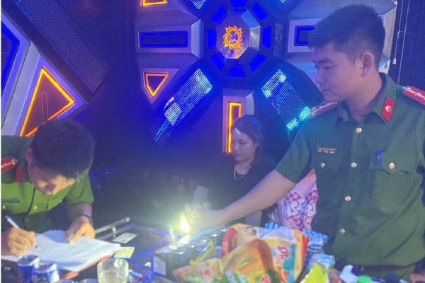 Xu phat 6 co so kinh doanh dich vu bien tuong hinh anh