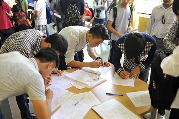 Hoc phi dai hoc se tang len muc hon 50 trieu dong mot nam hinh anh