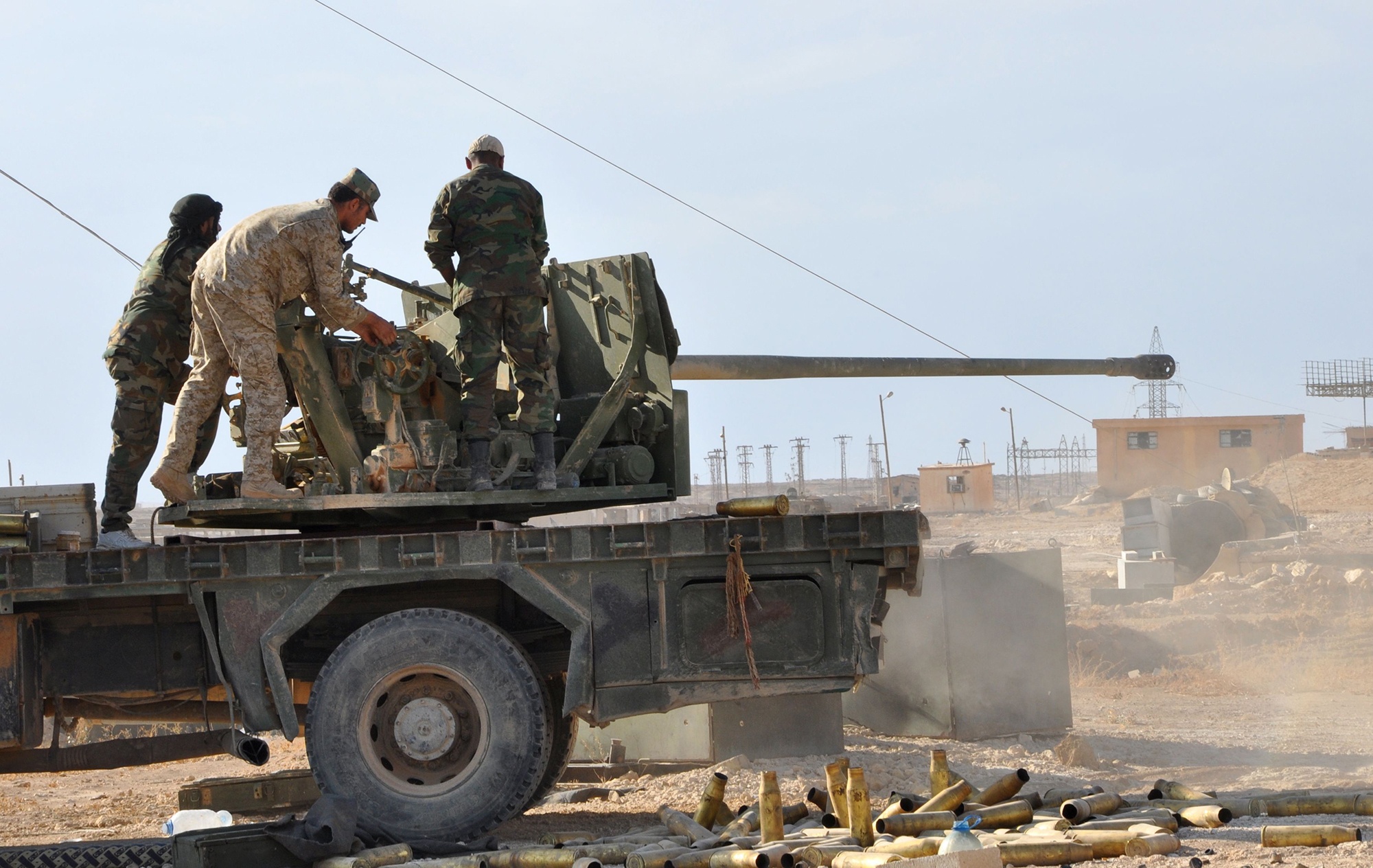 4 binh si Nga thiet mang trong vu phao kich o Syria hinh anh