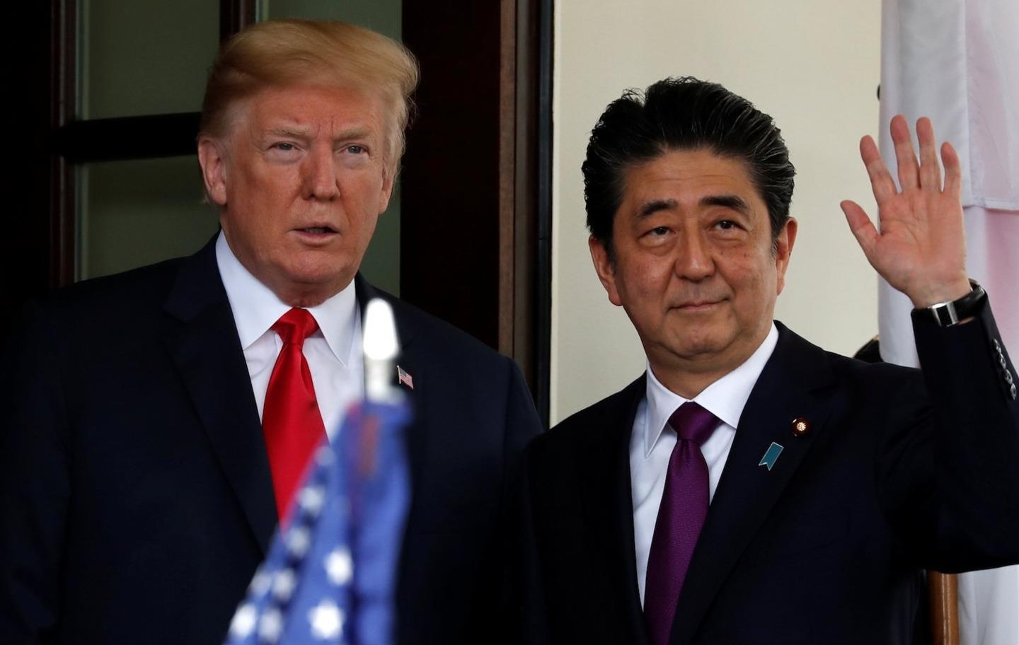 Thu tuong Nhat khen 'tai lanh dao tuyet voi' cua ong Trump hinh anh