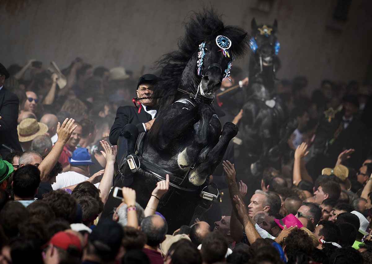 Giai cuu doi bong Thai Lan anh 11