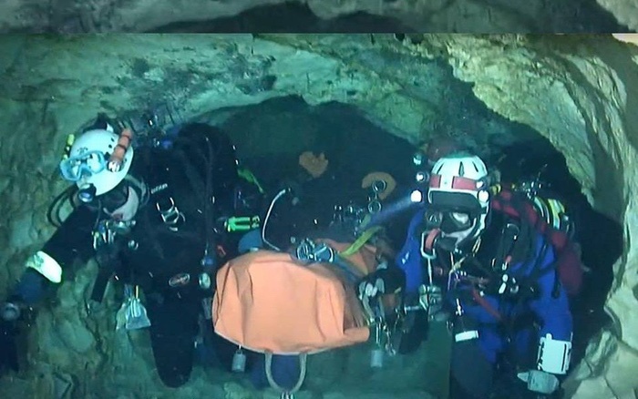 giai cuu doi bong Thai anh 1