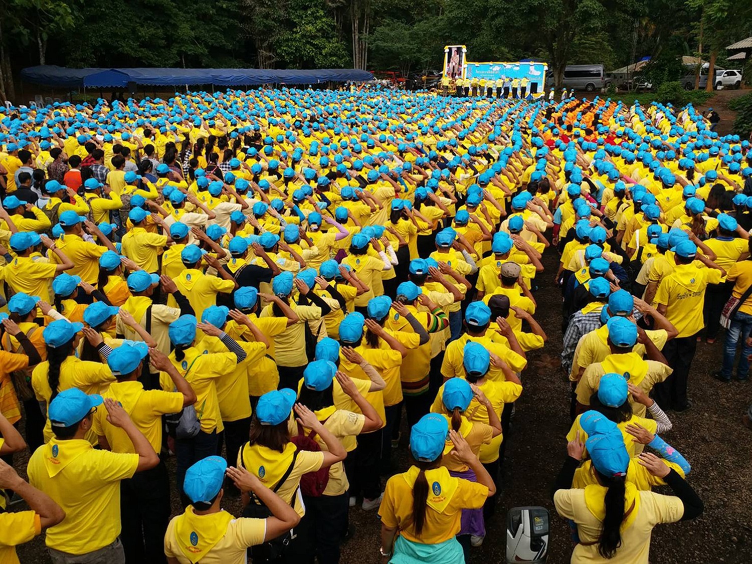 giải cứu đội bóng Thái ảnh 1 giai cuu doi bong Thai anh 1