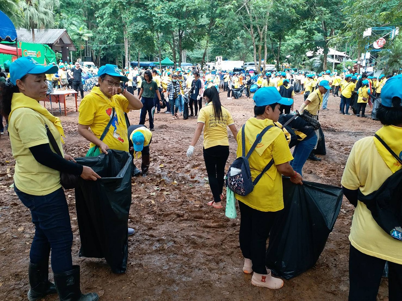 giải cứu đội bóng Thái ảnh 2 giai cuu doi bong Thai anh 2