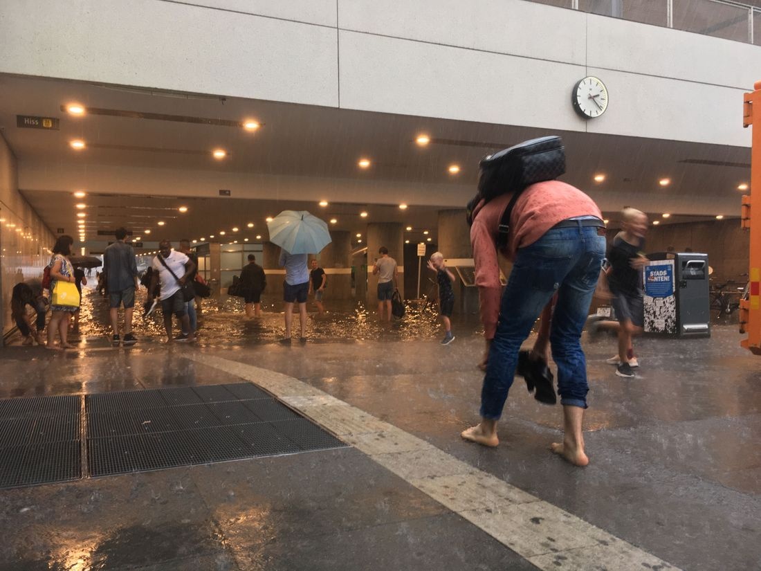 lụt nhà ga Thụy Điển ảnh 2 lut nha ga Thuy Dien anh 2