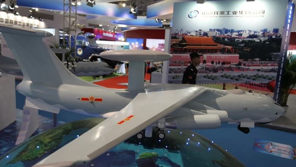 My xep 44 cong ty TQ vao danh sach 'de doa an ninh quoc gia' hinh anh