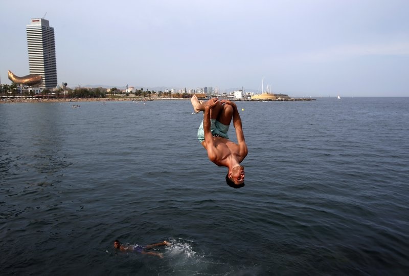 nang nong ky luc anh 8