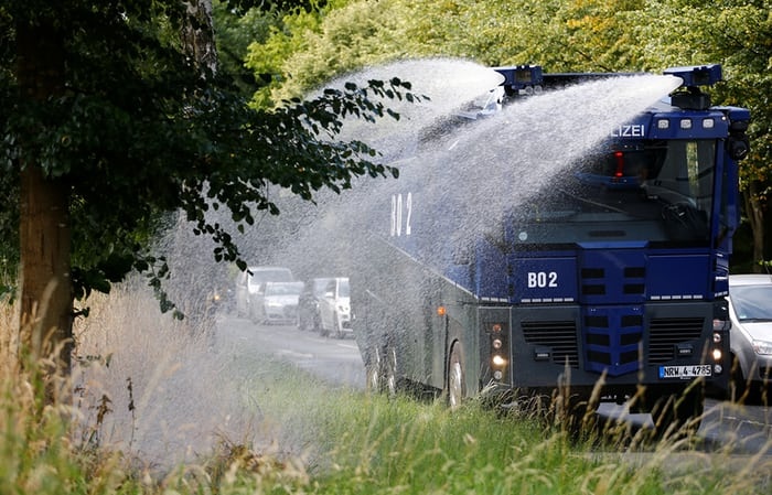 nang nong ky luc anh 2