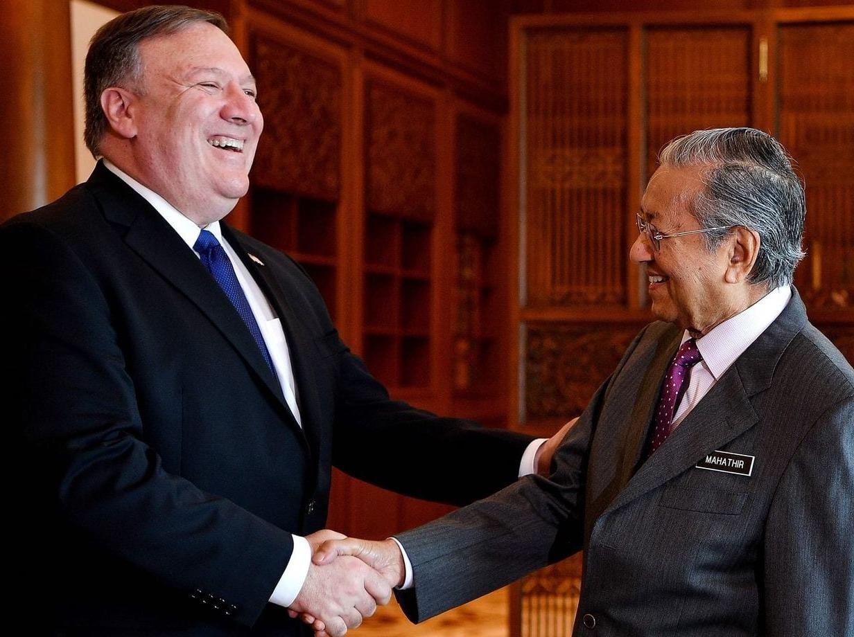 My tang tiep can ASEAN, canh bao nuoc lon bat nat nuoc nho hinh anh