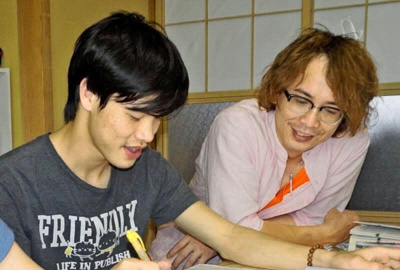 Vo mong tu nghiep sinh Viet o Nhat: Ve khong duoc, o cung kho hinh anh