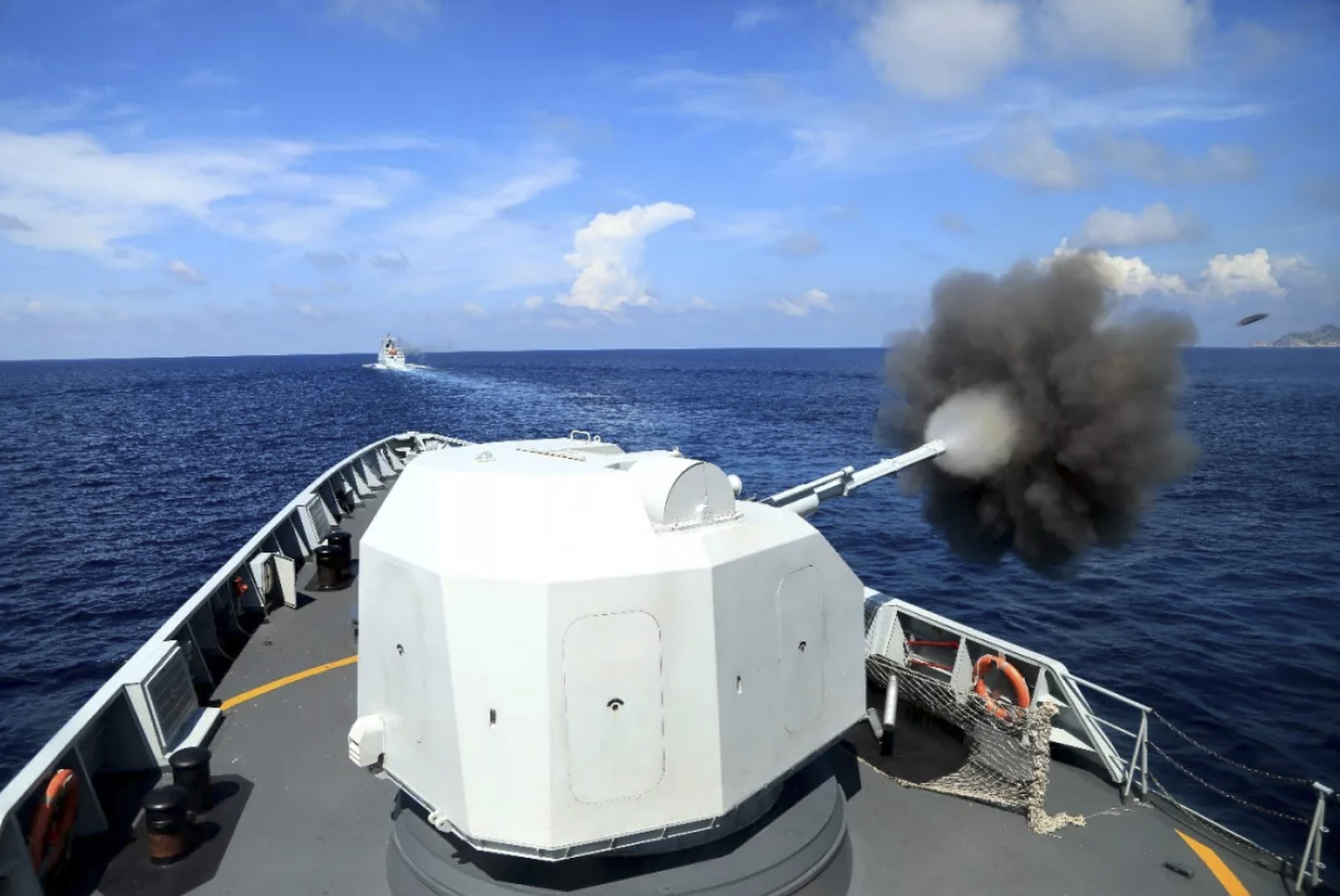 Trung Quoc tap tran hai quan anh 3