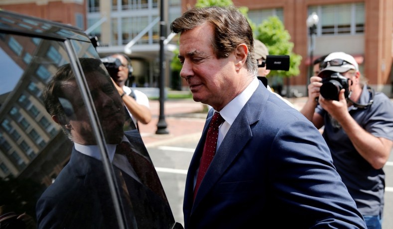 Trump gặp sóng gió pháp lý ảnh 3 Trump gap song gio phap ly anh 3