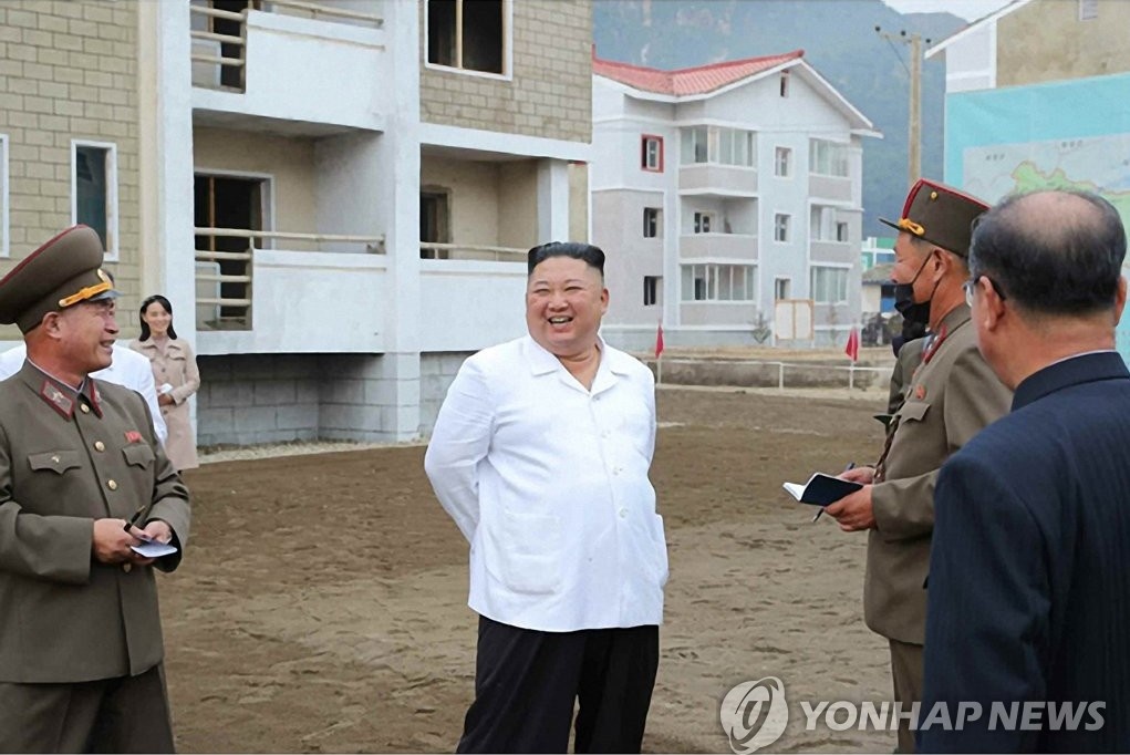 Em gai ong Kim Jong Un tai xuat anh 1
