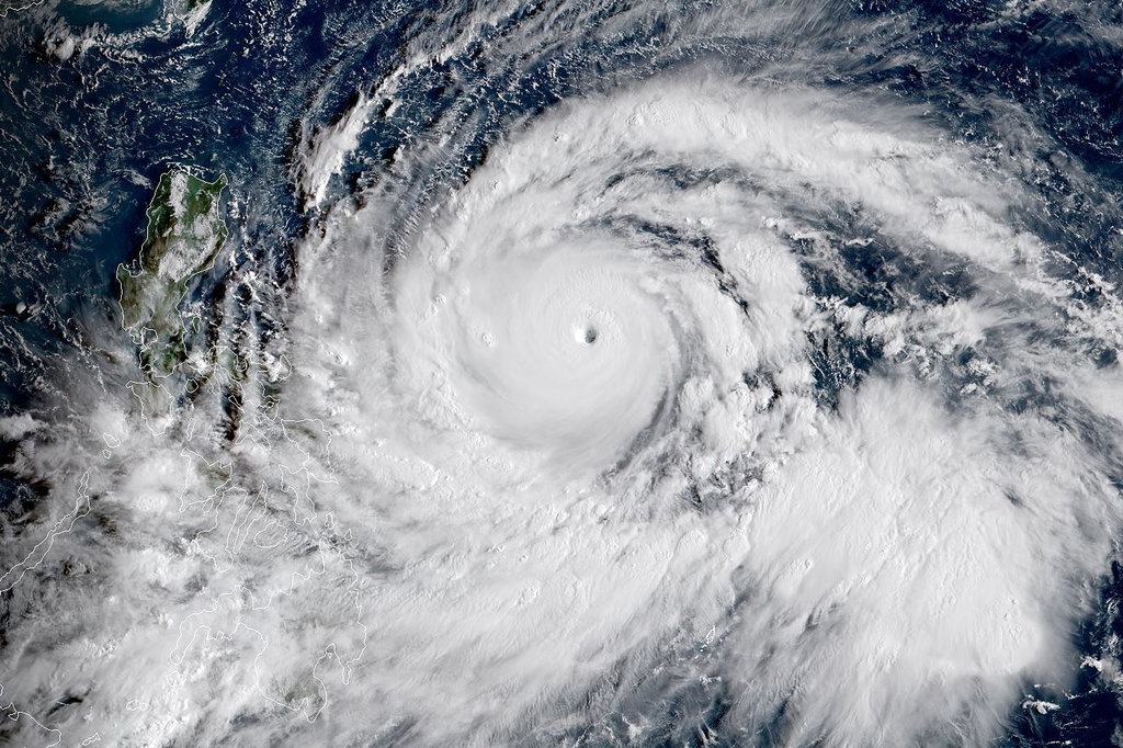 sieu bao Mangkhut anh 2