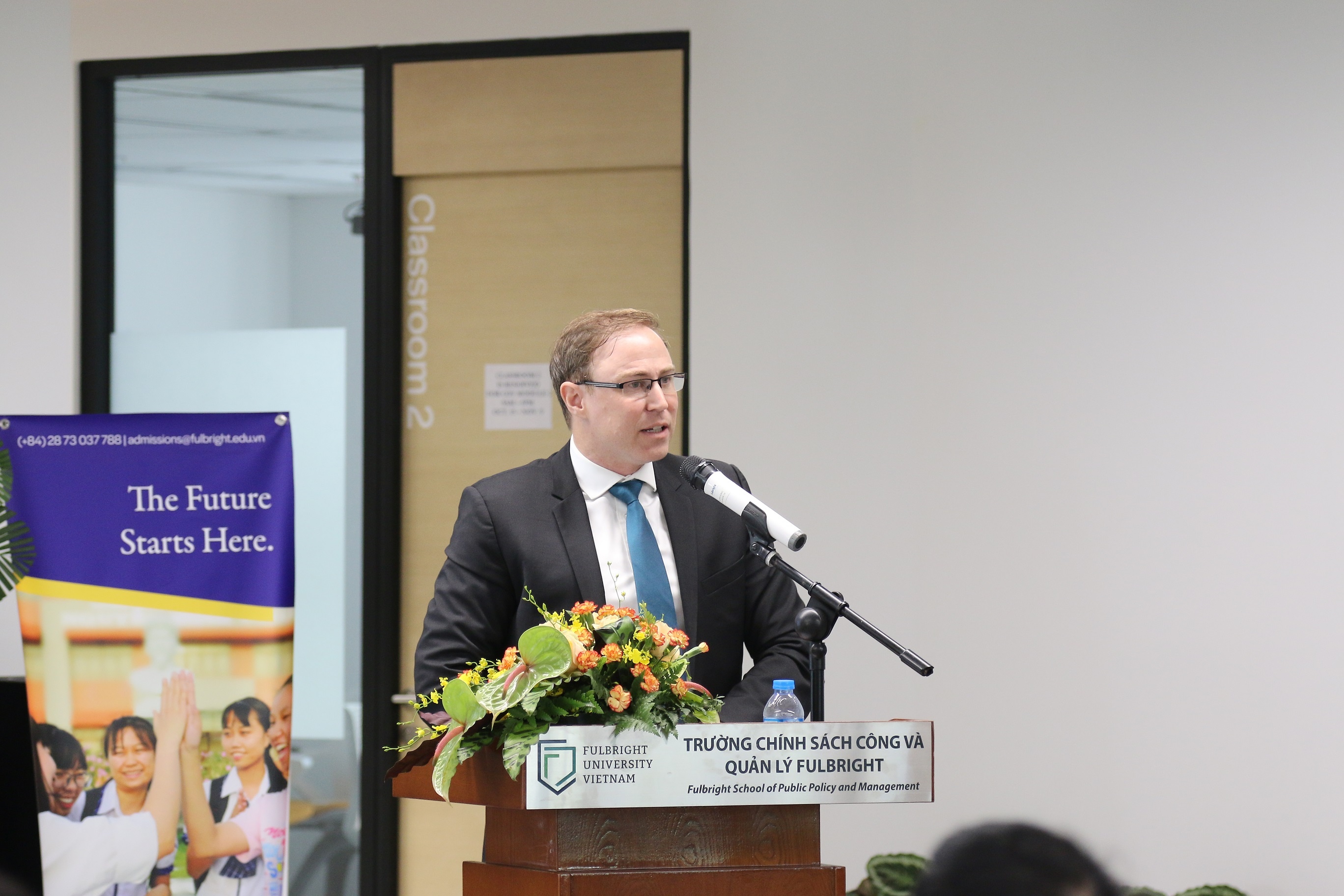 truong chinh sach cong dai hoc fulbright anh 4