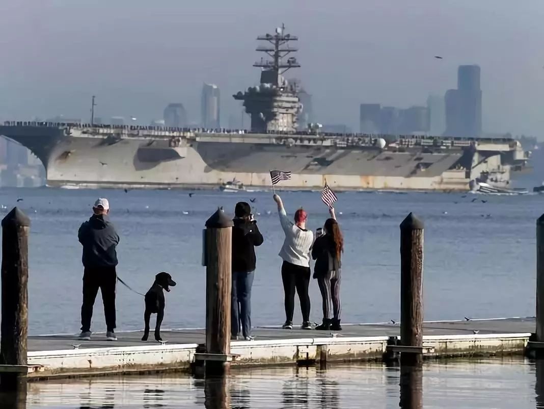 thiet bi giam sat bien Trung Quoc anh 1