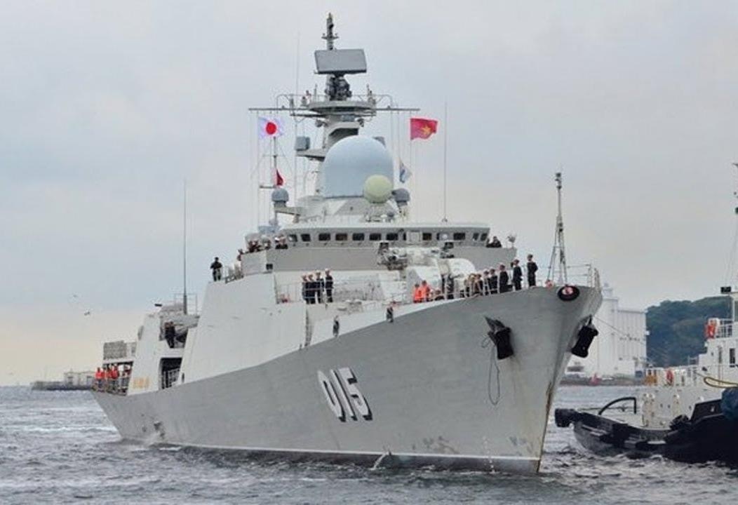 Uy luc cac tau chien o cuoc tap tran chung Trung Quoc - ASEAN hinh anh