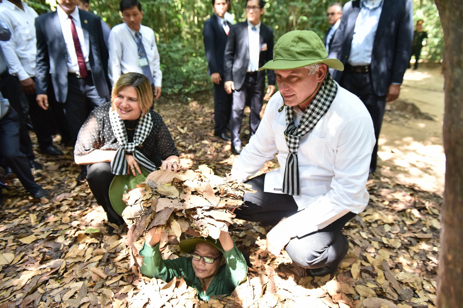 chu tich Cuba tham Cu Chi anh 3