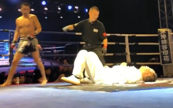 Vo si kickboxing tung mot dam ha do van cao thu thai cuc quyen hinh anh