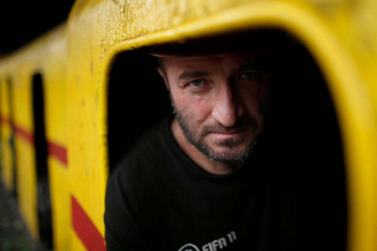 danh cuoc voi tu than duoi ham mo anh 14