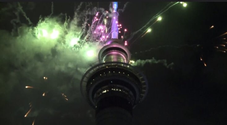 Phao hoa ruc ro don nam 2019 tai New Zealand hinh anh