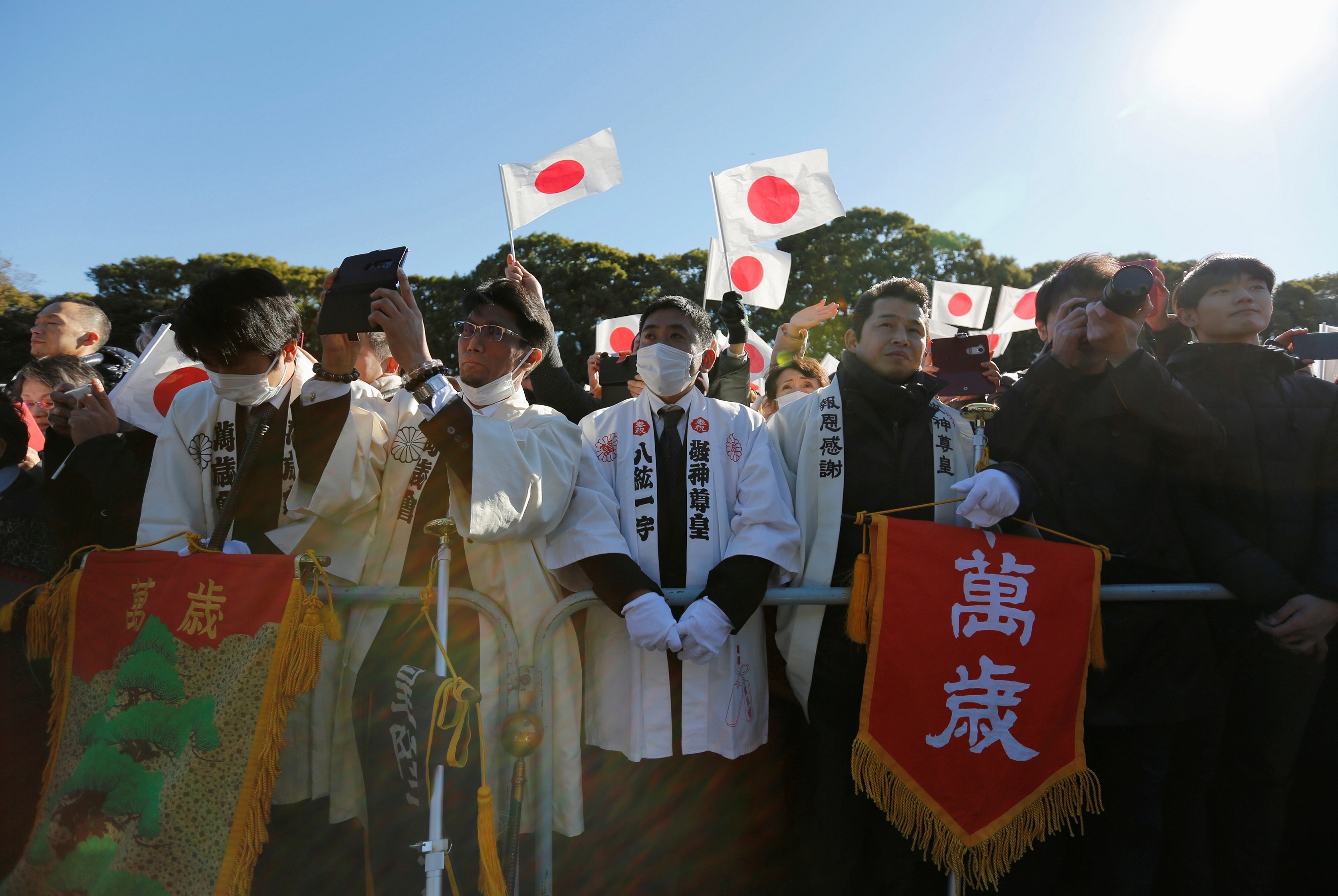 Nhat Hoang thoai vi anh 2