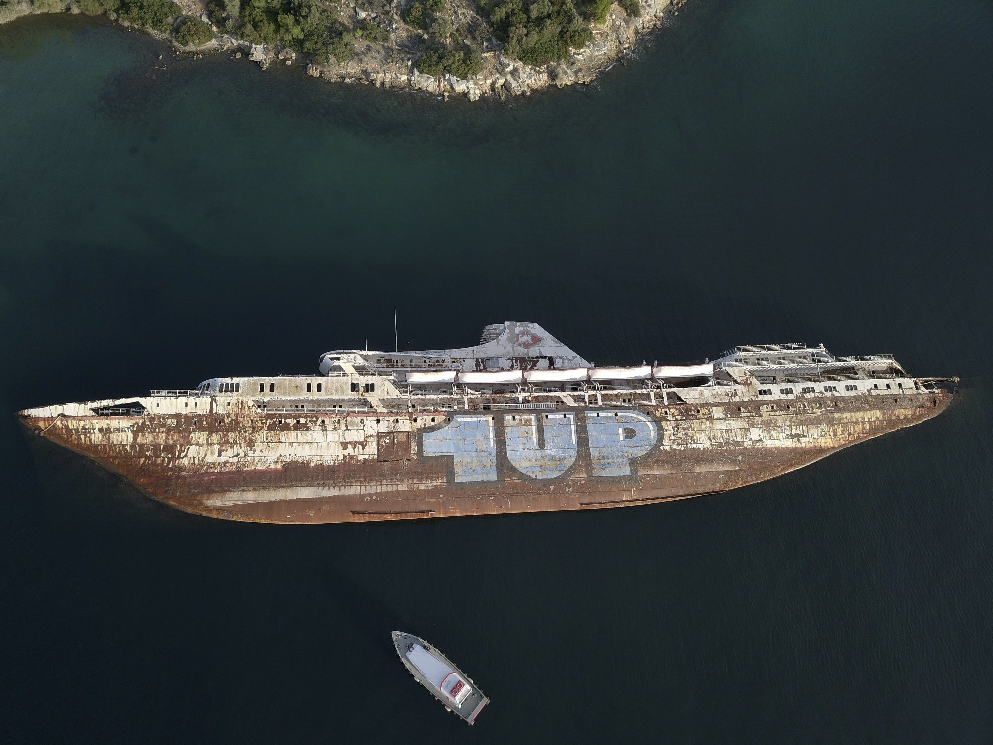 nghia dia tau bien anh 10