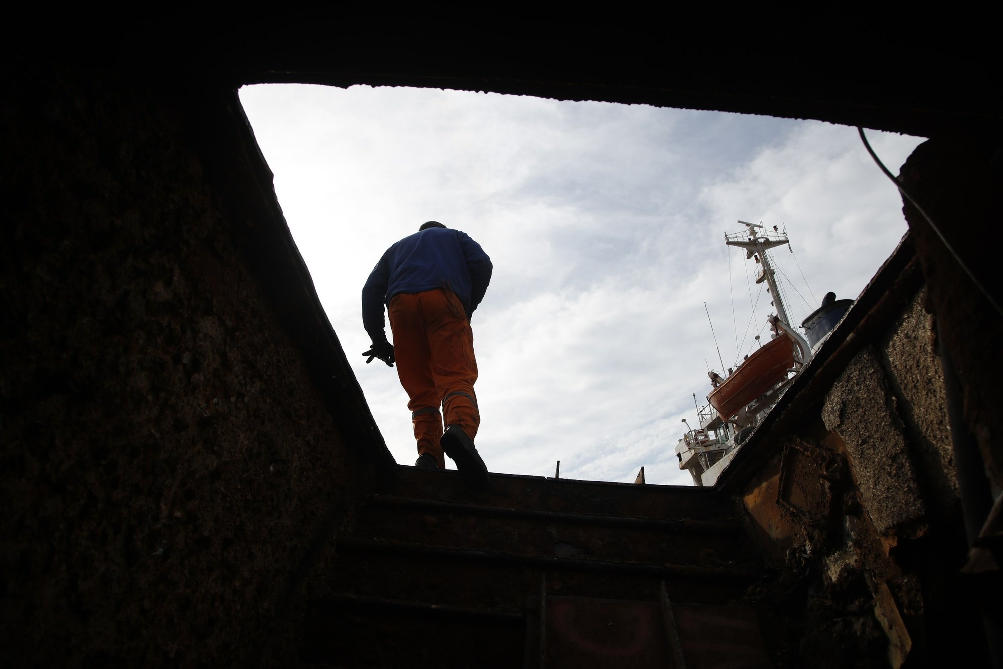 nghia dia tau bien anh 2