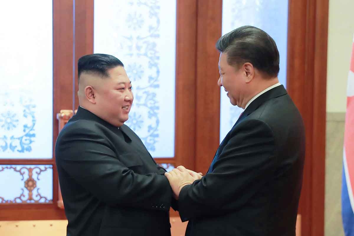 Ong Tap Can Binh dong y thang 4 tham Trieu Tien lan dau hinh anh