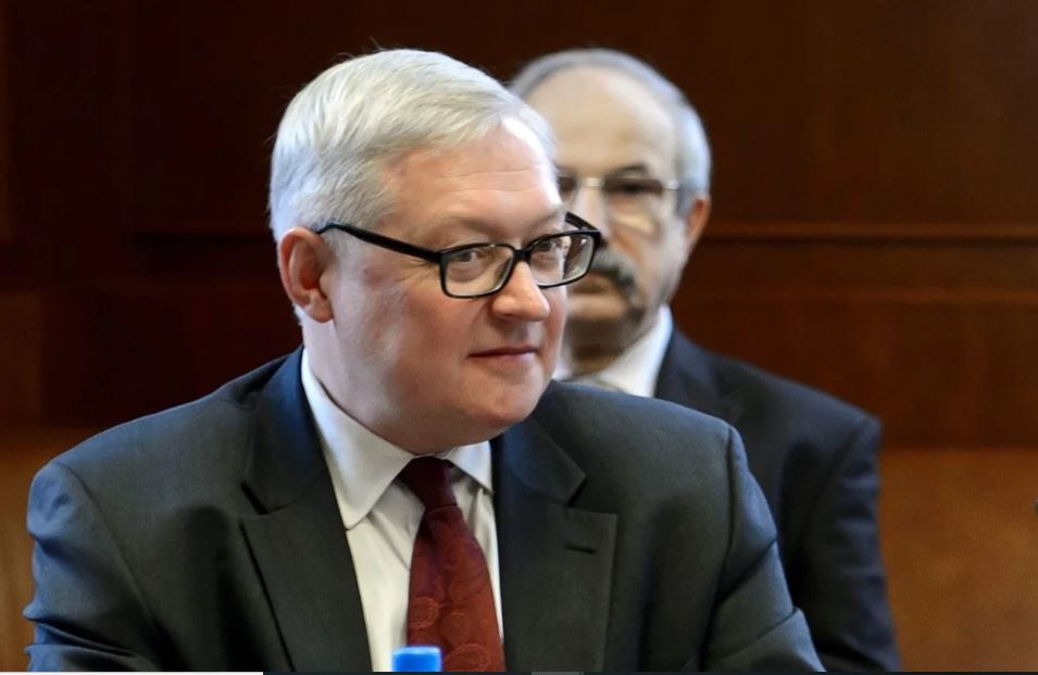 'Cau lac bo hat nhan' nhom hop tai Trung Quoc giua cang thang hinh anh