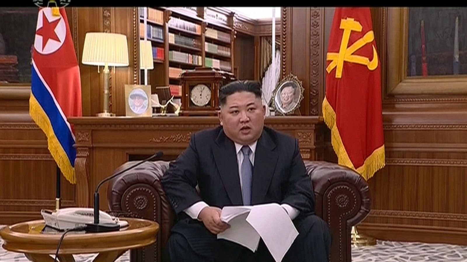 Kimg Jong Un mac vest anh 2