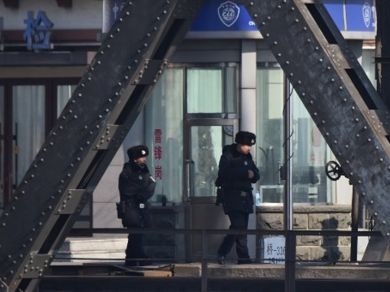 bao ve doan tau Kim Jong Un anh 3