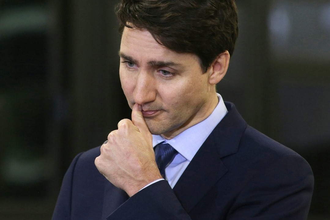 Thu tuong Trudeau dinh be boi chinh tri, them mot bo truong tu chuc hinh anh