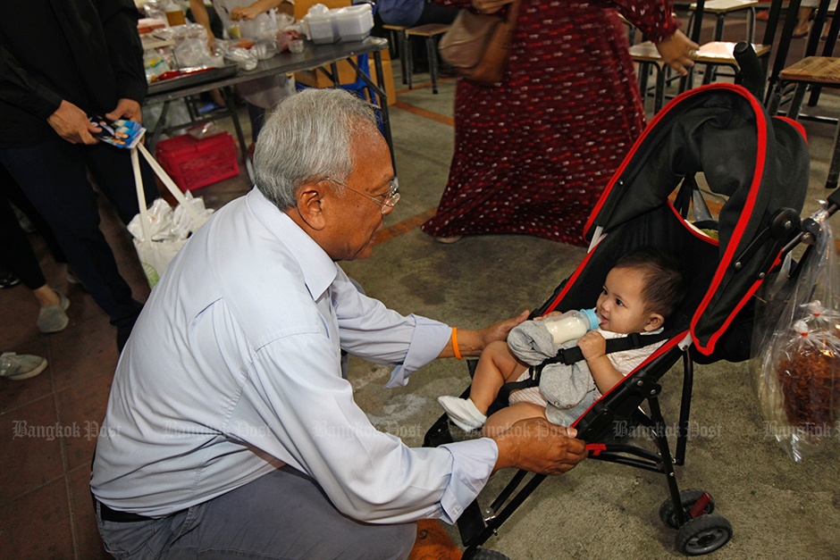 ung vien tim cach thu phieu truoc bau cu Thai Lan anh 4