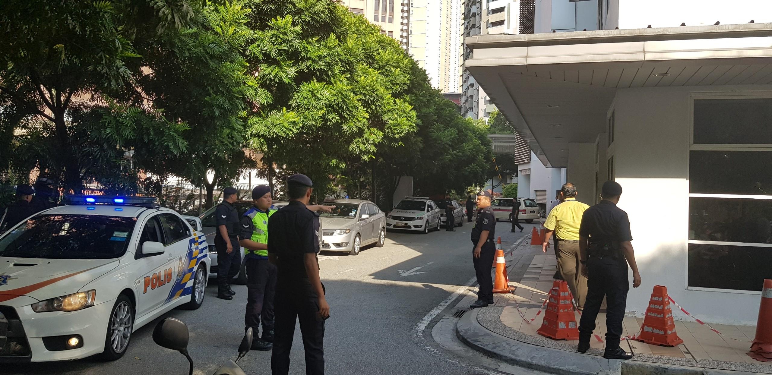 Đoàn Thị Hương tới bệnh viện ảnh 1 Doan Thi Huong toi benh vien anh 1